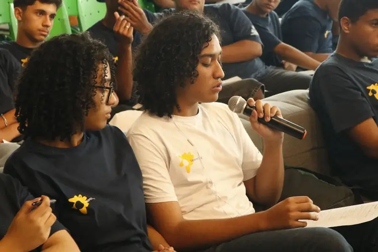 Roda de conversa entre jovens da Despertar